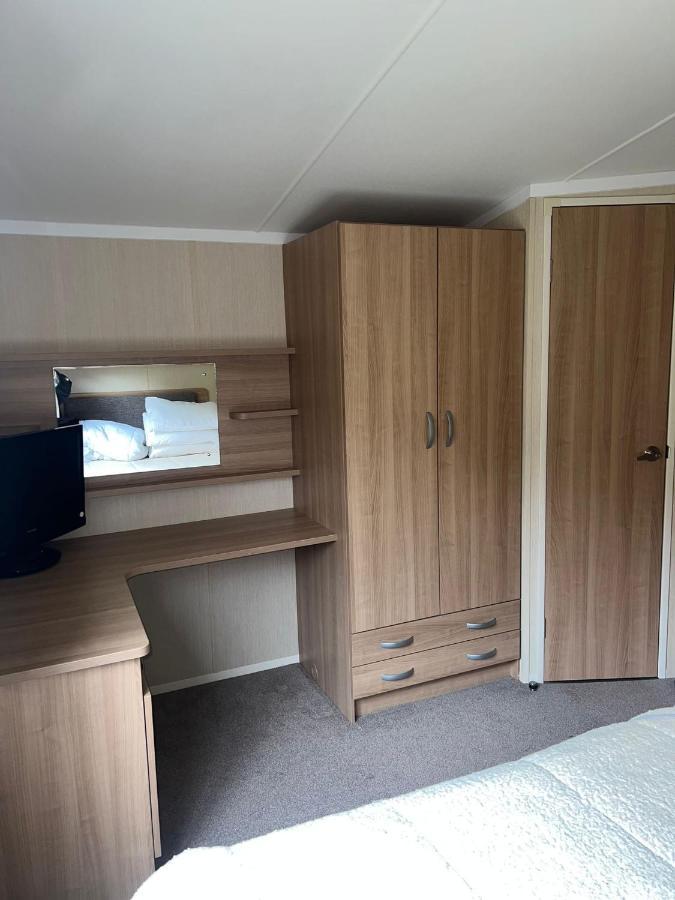 3 Bed Platinum Caravan Presthaven Sands Prestatyn Buitenkant foto