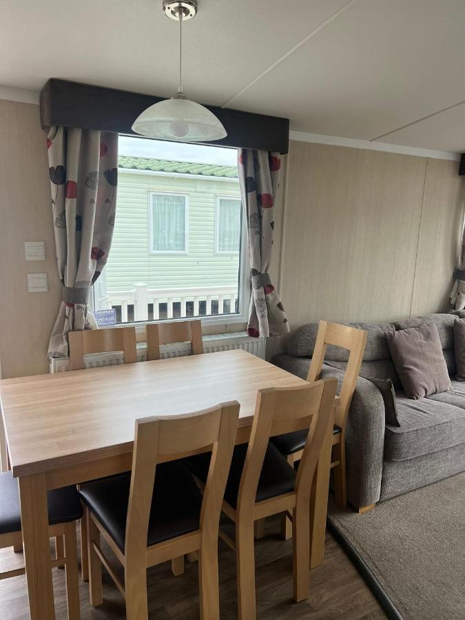 3 Bed Platinum Caravan Presthaven Sands Prestatyn Buitenkant foto